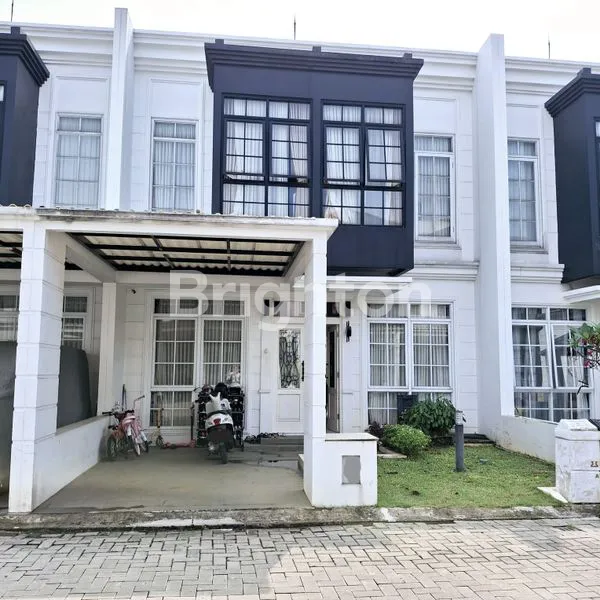 image HUNIAN EKSKLUSIF 2 LANTAI SEMI FURNISH CINERE (1)