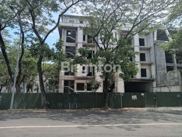 Gambar Property RUMAH KOST SETENGAH JADI ISTIMEWA BISA KPR 46 KT PINGGIR JALAN WATERFRONT SELANGKAH KE UNIVERSITAS CIPUTRA DAN CIPUTRA HOSPITAL