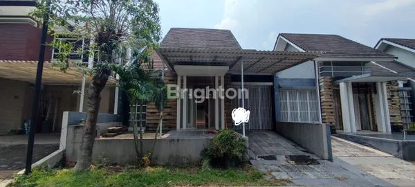 image RUMAH GOLF AVENUE CITRALAND SURABAYA  (1)