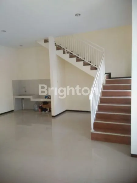 image RUMAH 2 LANTAI SHM, 160M² DI SURABAYA (6)