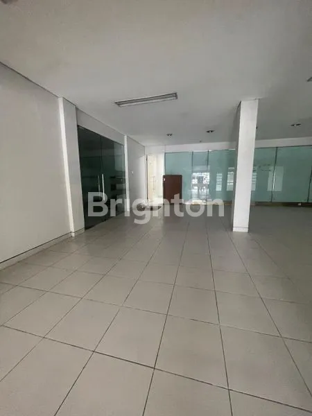 image GEDUNG KOMERSIAL DI JALAN RAYA MAJAPAHIT COCOK UNTUK KANTOR DAN PERBANKAN (2)