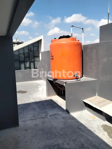 image RUMAH BARU 3,5 LANTAI DI DANAU INDAH — DESAIN MODERN, LOKASI STRATEGIS! (5)