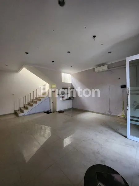 image RUKO 2 LT DIKAWASAN STRATEGIS BUDI AGUNG (3)