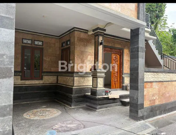 RUMAH SEMI-FURNISHED MODERN DI BATUBULAN, GIANYAR – HARGA TERJANGKAU!