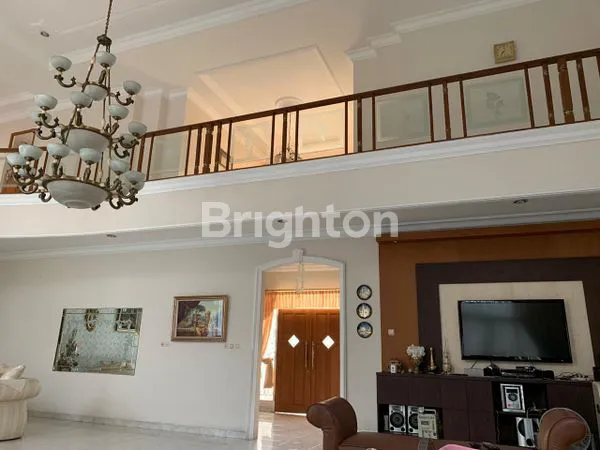 image DI JUAL RUMAH MEWAH DI CILENDEK, 10 MENIT KE KEBUN RAYA BOGOR, 15 MENIT KE STASIUN BOGOR, 7 MENIT KE MALL BTM DAN PUSAT KOTA, 5 MENIT KE RS HERMINA BOGOR (3)