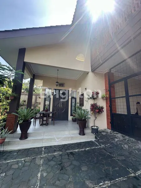 image DI JUAL RUMAH MEWAH SIAP HUNI DI SENTUL, 10 MENIT KE TOL JAGORAWI, 5 MENIT KE AEON MALL SENTUL CITY, 5 MENIT KE IKEA SENTUL CITY (2)