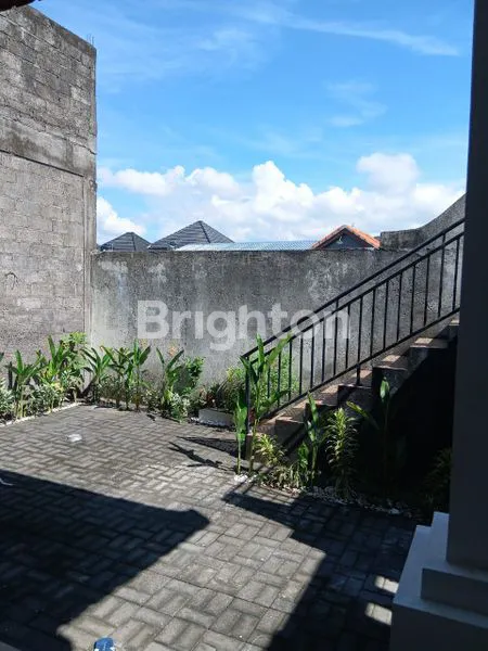 image RUMAH MODEL BANGUNAN BALI DI SIULAN PENATIH DENPASAR TIMUR (8)