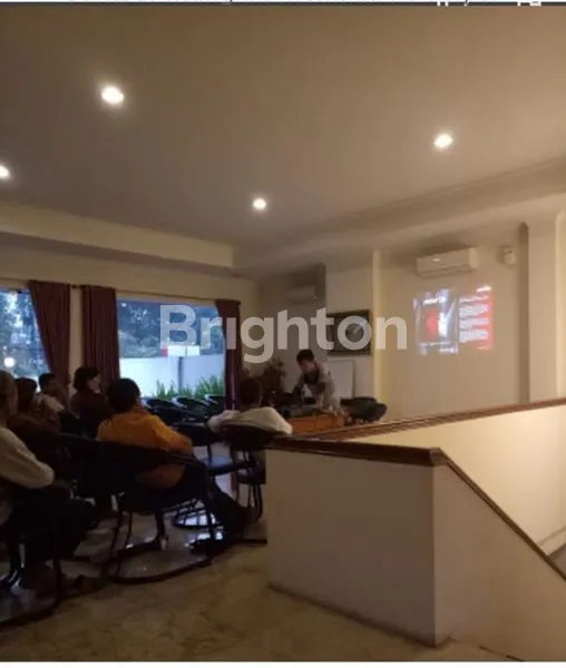 image DIJUAL GUEST HOUSE HARGA NEGO SIAP PAKAI DI TENGAH KOTA! (3)