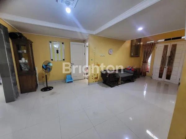 image RUMAH LUAS NYAMAN DAN ASRI DI KOMPLEK ARCO DEPOK (3)