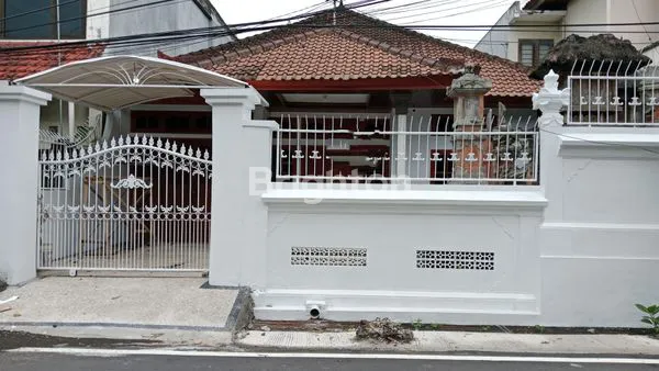 image RUMAH 3 KT DI RENON, LT 200M² HARGA MENARIK (8)