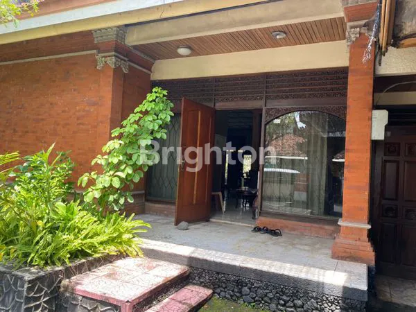 image RUMAH MEWAH 3 KT DI JL. TUKAD MELANGIT, FULL FURNISHED (1)