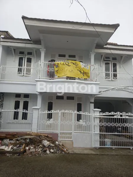 DI JUAL RUMAH MURAH DI CIOMAS DENGAN KAMAR TIDUR 4 DAN KAMAR MANDI 3, 10 MENIT KE PUSAT KOTA BOGOR, 15 MENIT KE STASIUN BOGOR, 20-30 MENIT KE GERBANG TOL, 15 MENIT KE ALUN-ALUN BOGOR