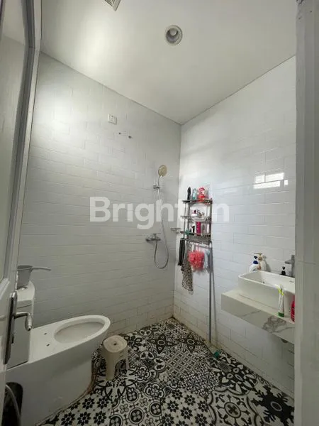 image RUMAH 2 LANTAI SIAP HUNI DI GADING SERPONG (3)