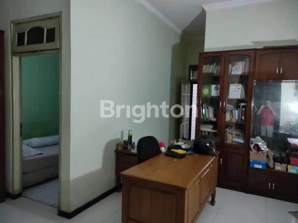 image RUMAH TINGGAL, RUMAH KOS, HOME STAY, KANTOR DI PUSAT BISNIS STRATEGIS JEMURSARI (8)