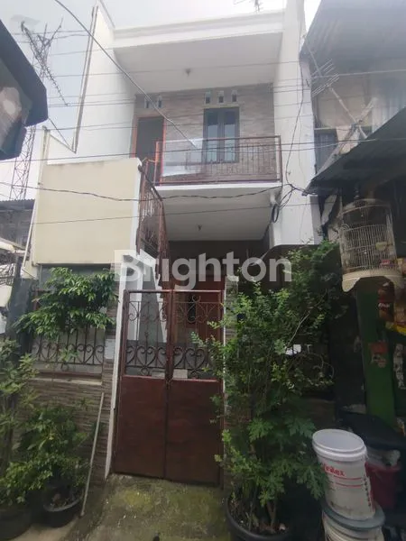 RUMAH KOST 2 LANTAI 11 KAMAR SIAP OPERASIONAL