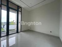 WhatsApp Image 2025 11 12 at 17.44.03