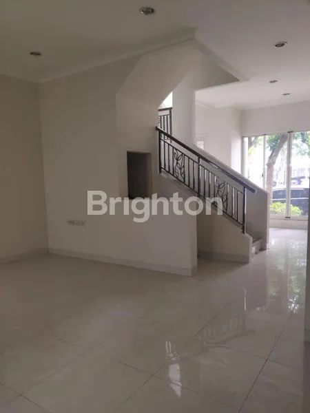image RUMAH CANTIK SIAP HUNI DI GADING SERPONG (3)