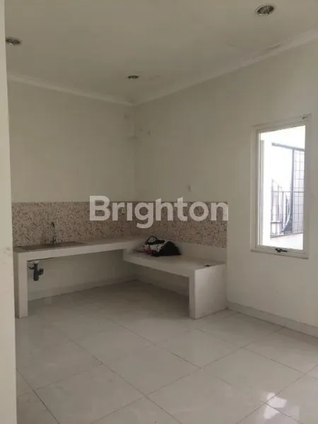 image RUMAH CANTIK SIAP HUNI DI GADING SERPONG (5)