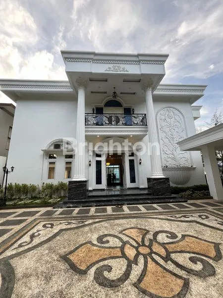 image RUMAH MEWAH FULL INTERIOR + GYM & KOLAM RENANG (1)