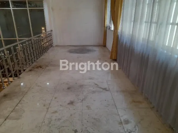 image RUMAH MEWAH STRATEGIS DEKAT BERBAGAI FASUM CIBUBUR (2)