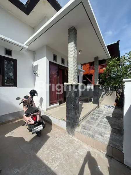 image RUMAH STRATEGIS LINGKUNGAN VILLA (3)