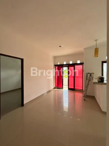 image RUMAH STRATEGIS LINGKUNGAN VILLA (6)