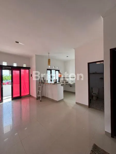 image RUMAH STRATEGIS LINGKUNGAN VILLA (7)