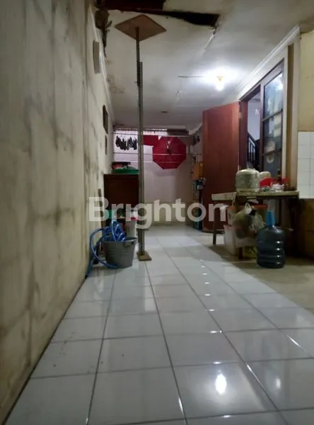 image DIJUAL RUMAH 2 LANTAI SIAP PAKAI DI KOTA SEMARANG (5)