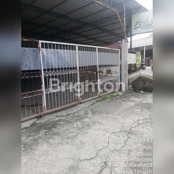 image DI JUAL TEMPAT USAHA STRATEGIS POSISI HOOK DI JEBRES SOLO (1)