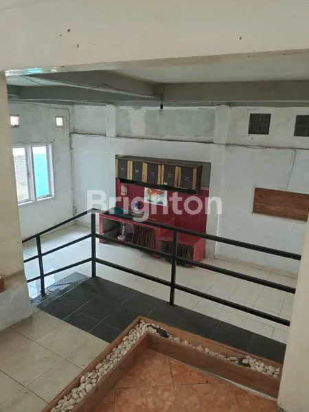 image RUMAH STRATEGIS 5 LANTAI, DEKAT SAUNG ANGKLUNG UDJO & GOR TRILOKA (2)