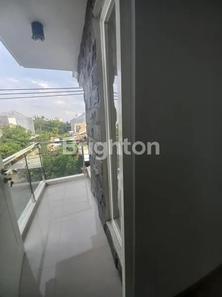 image RUMAH HOOK SUTOREJO STRATEGIS DEKAT RS UNAIR DAN GALAXI MALL (7)