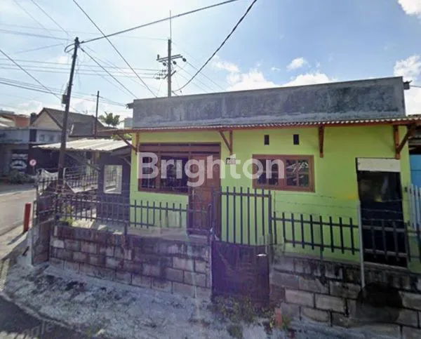 image RUMAH HOOK DI AREA TENGAH KOTA MALANG (1)