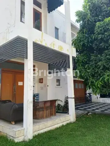 image RUMAH MEWAH 2 LANTAI, 3KM DI JAKTIM (1)