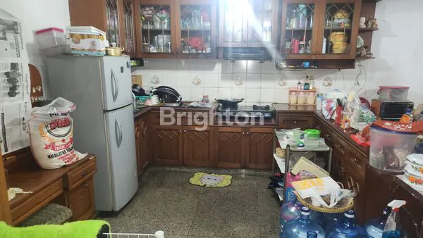 image RUMAH SIAP HUNI ADA KOLAM RENANG DI RAWA SELATAN JOHAR BARU JAKARTA PUSAT (5)