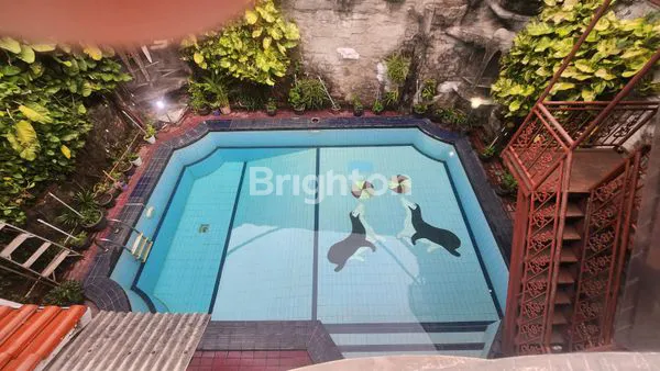 image RUMAH SIAP HUNI ADA KOLAM RENANG DI RAWA SELATAN JOHAR BARU JAKARTA PUSAT (1)