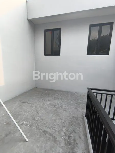 image RUMAH MODERN 2 LANTAI MERUYA • PROSES FINISHING (6)