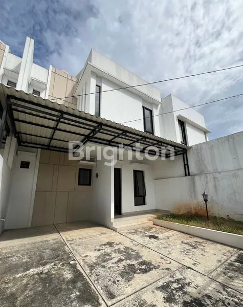 image RUMAH STRATEGIS DEKAT UNIVERSITAS TERBUKA DAN GERBANG TOL PONDOK CABE TANGERANG SELATAN (1)