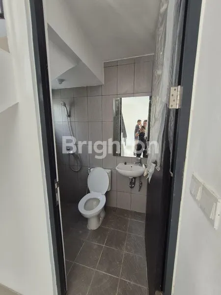 image RUMAH MEWAH 2 LANTAI DI BATAM CENTRE (7)