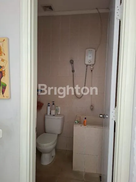 image RUMAH 2M-AN DI CITRALAND UTAMA! RUMAH ADA KOLAM RENANG LOKASI STRATEGIS TERDEPAN WEST RADIAL ROAD! DEKAT GWALK, DEKAT PAKUWON MALL, DEKAT UNIVERSITAS CIPUTRA, DEKAT RUMAH SAKIT! (5)