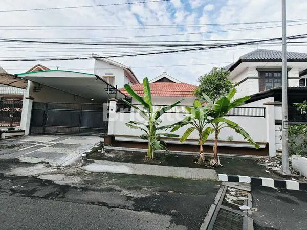image RUMAH SIAP HUNI JALAN UTAMA DARMO BARU DOUBLE WAY, ONE GATE SYSTEM LEBAR 14, SURABAYA BARAT (1)