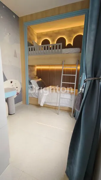 image RUMAH 2 LANTAI LT 72 DI KOTA WISATA (5)