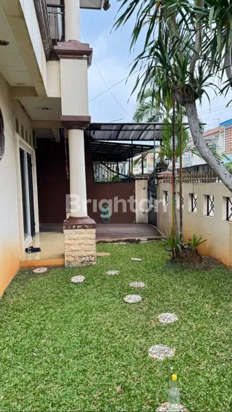 image RUMAH 2 LANTAI SEMI FURNISHED POSISI HOEK DI PERUMAHAN ONE GATE SYSTEM METRO PERMATA 1 (8)