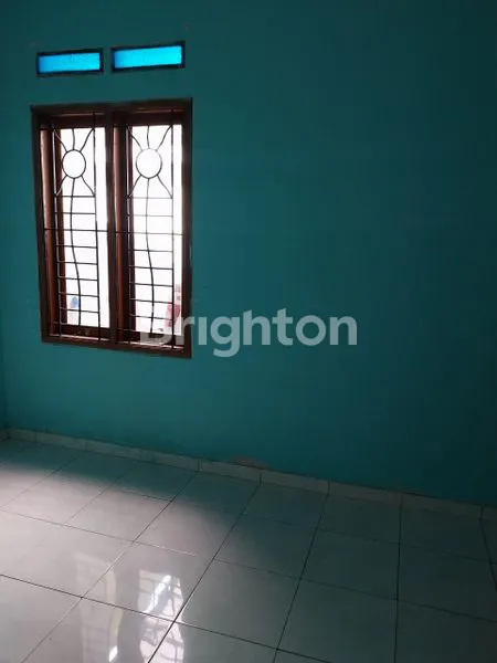 image RUMAH SANGAT STRATEGIS, SELANGKAH KE PINTU TOLL PANCORAN MAS DEPOK (8)