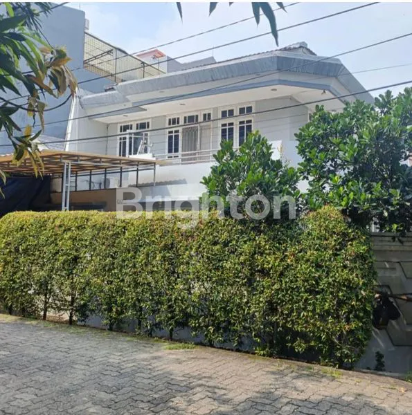 image RUMAH HOEK 2 LANTAI DI SUNTER (8)