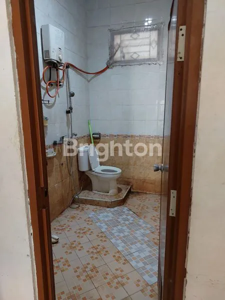 image RUMAH LUAS 12X24 BISA DI BANGUN 3 RUKO DI JELAMBAR (7)