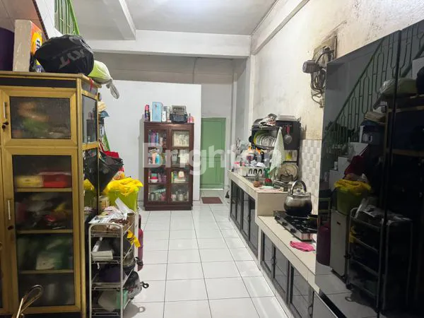 image RUKO HOOK SIAP HUNI 3½ TINGKAT MANDALA BY PASS, MEDAN TEMBUNG (4)