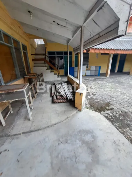 image RUMAH HITUNG TANAH NOL JALAN RAYA STRATEGIS PUSAT KOTA MALANG AREA BUNULREJO DEKAT RAMPAL (5)