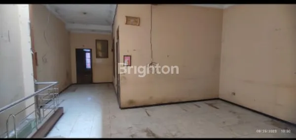 image JUAL RUMAH PINGGIR JALAN RAYA MODEL RUKO. LOKASI DI NUSUKAN KOMPLANG JL. ADI SUMARMO (3)