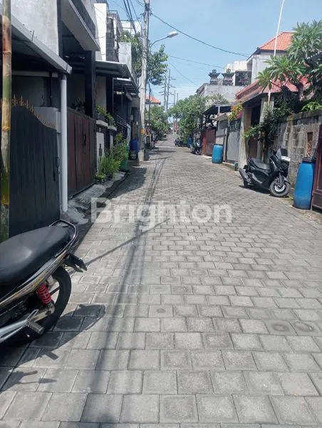 image RUMAH 2 LANTAI STRATEGIS DEKAT POLTABES DENPASAR (4)