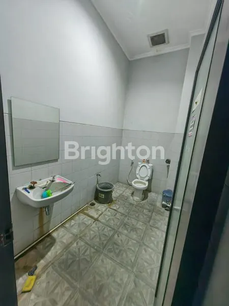 image RUKO 2 LANTAI STRATEGIS DI JL. URIP SUMOHARJO (4)